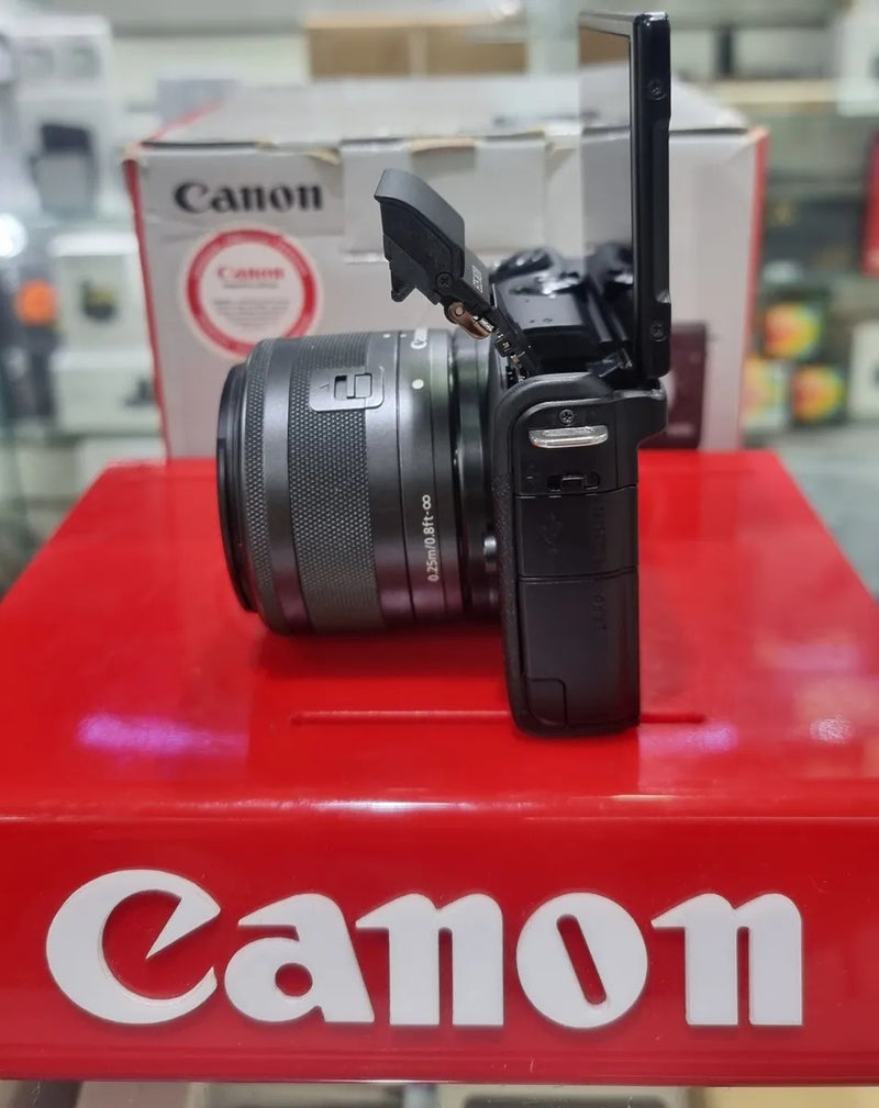 CAMERA CANON M200 MIRRORLES SEMI NOVA C/ 15-45mm