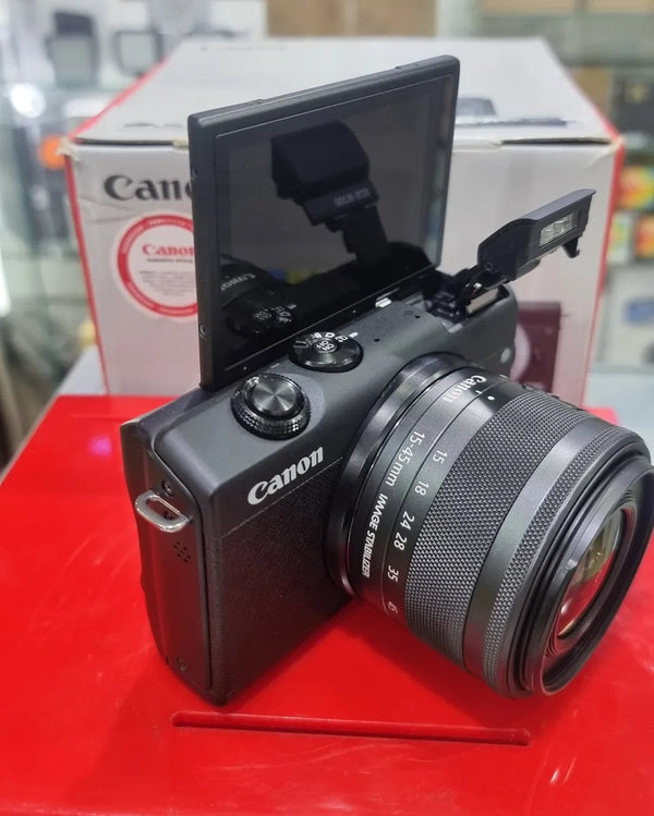 CAMERA CANON M200 MIRRORLES SEMI NOVA C/ 15-45mm
